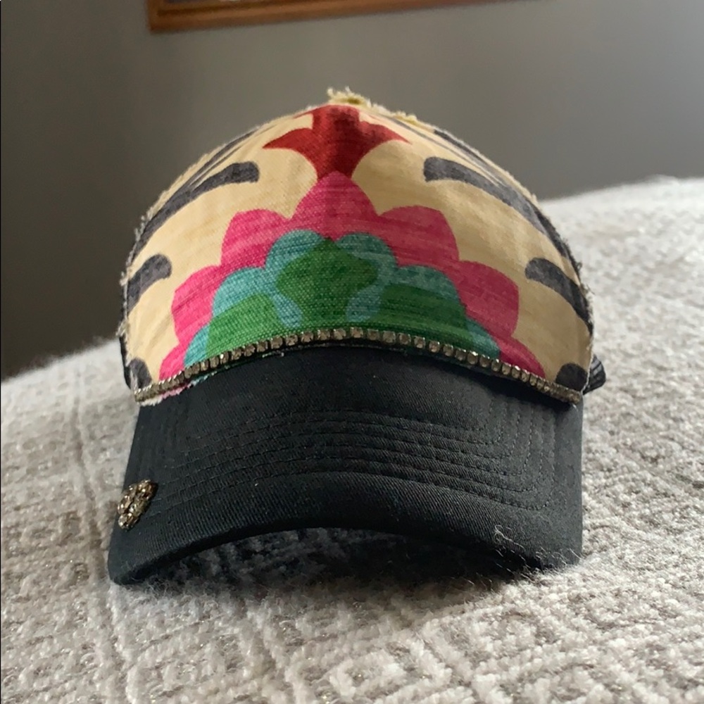 Snap back / trucker hat (women’s)